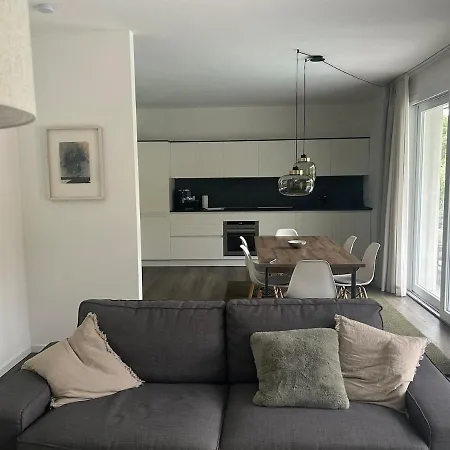Villa-cavaion Am Gardasee 아파트 *