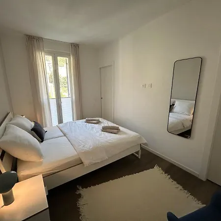 Villa-cavaion Am Gardasee 아파트